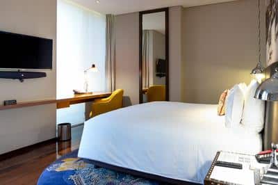 1 King Bed Standard High Floor Balcony