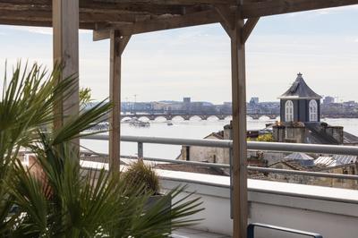 Rooftop overlooking the Garonne river
