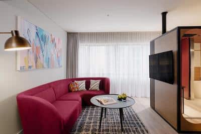 1 King 1 Bedroom Suite City View