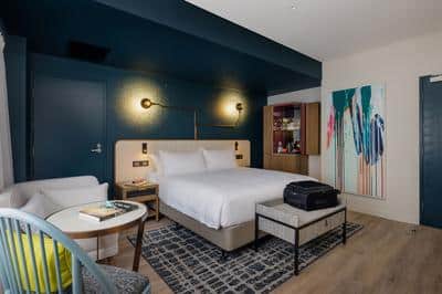 Interconnnecting room
