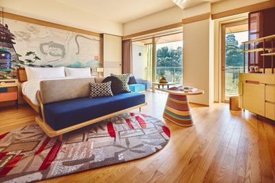 1 King Bed Suite