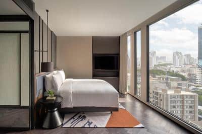 1 Bedroom Suite Dining Lounge Access