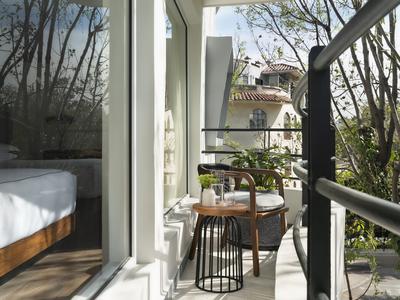 2 Queen Premium Balcony
