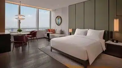 1 King Bed