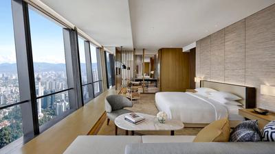 1 King Bed Deluxe