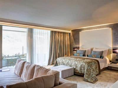Guest room