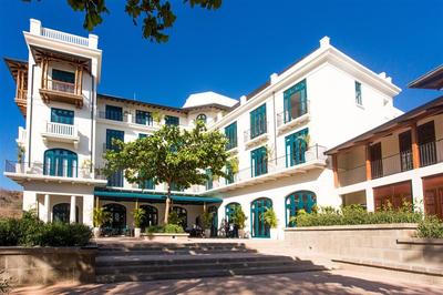 Santarena Hotel outside
