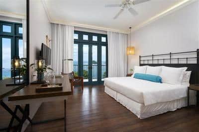 Santarena Hotel room oceanview