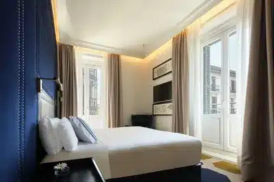 The Corner Suite