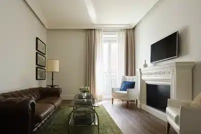The Corner Suite