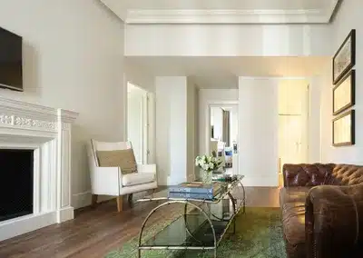 The Corner Suite