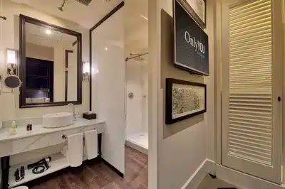 Deluxe