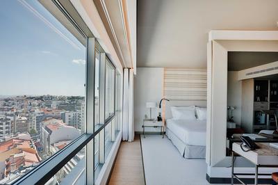 Premium Suite