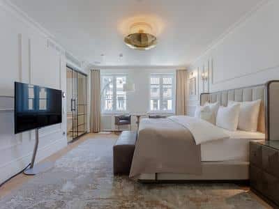 Premier Room