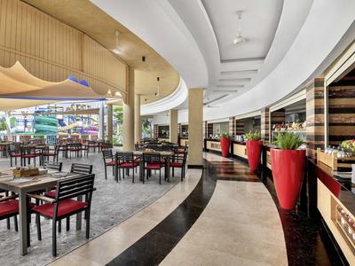 Food Court