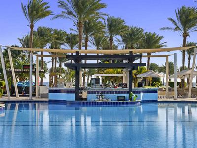 Fountain Pool Bar