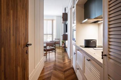 Suite with Kitchen