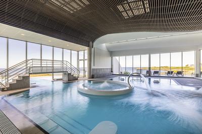 Swimming Pool - Indoor