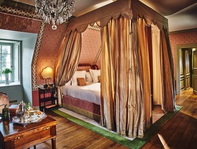 Signature Suite