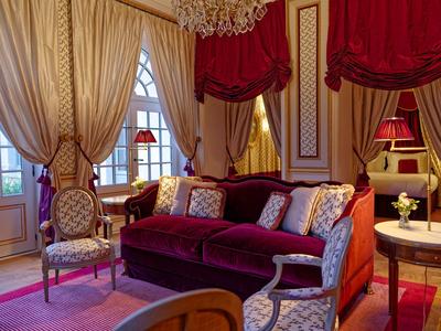 Signature Suite