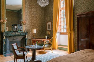 Prestige Room