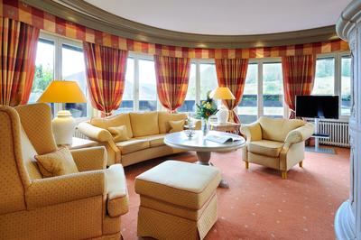 Penthouse Suite II