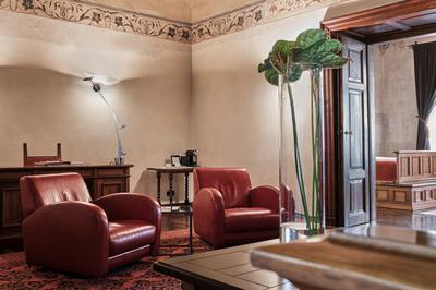 Deluxe Suite with Frescos