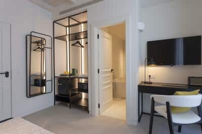 Premier Terrace Room
