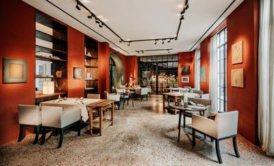Purs Restaurant