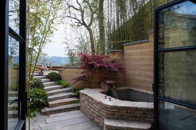 Nuan Cui Mountain View Suite