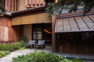 Yong Cui Courtyard View King in Middle