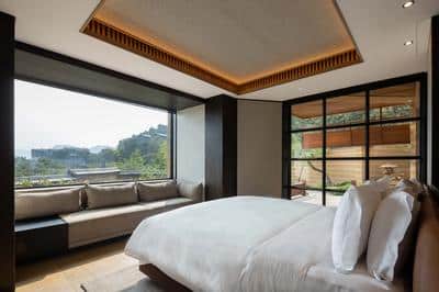 Yong Cui Mountain View Suite