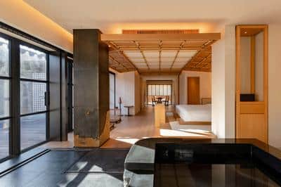 Huan Cui Courtyard View King