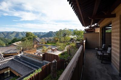 Lan Cui Mountain View King