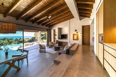 Eliamos - Three Bedroom Villa with Outdoor Private Pool