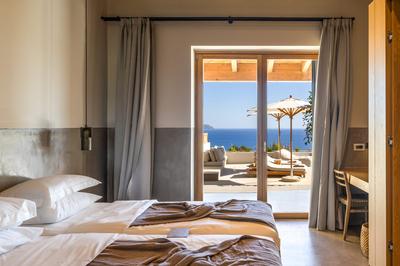 Eliamos - Three Bedroom Villa with Outdoor Private Pool