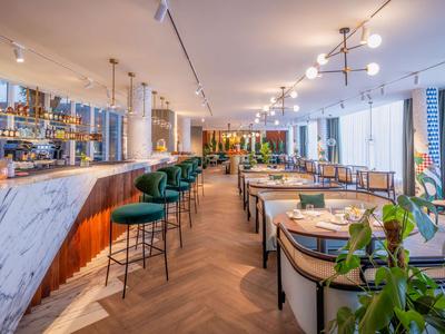 Enchante Bistro