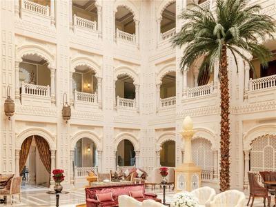 Safir Atrium Tea & Champagne Lounge
