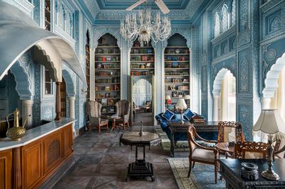 Writers Bar