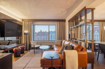 Signature Suite