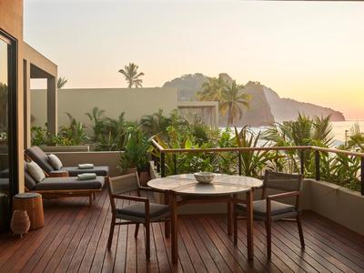 Beachfront Studio Suite