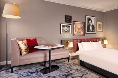 St James King Room