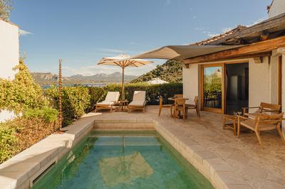 Ocean Pool Suite