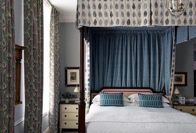 Four Poster Room
