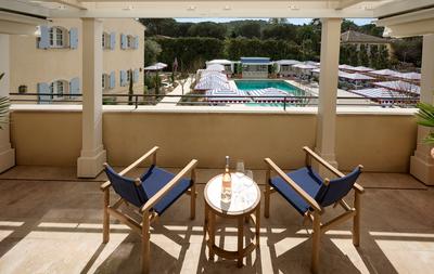 Arev Pool Suite