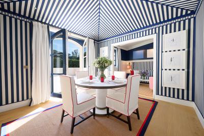 Arev Suite