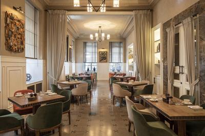 Lobby Bar & Restaurant