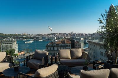 The Bank Roof Bar