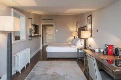 Penthouse Suite
