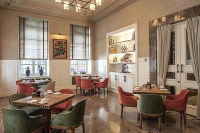 Lobby Bar & Restaurant